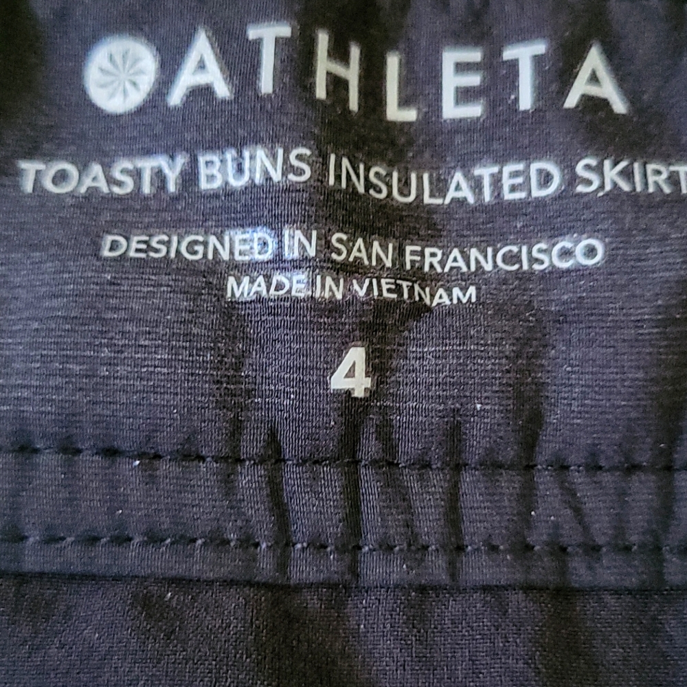 Athleta Toasty Buns Insulated Skirt -Black - 4 - Picture 5 of 7